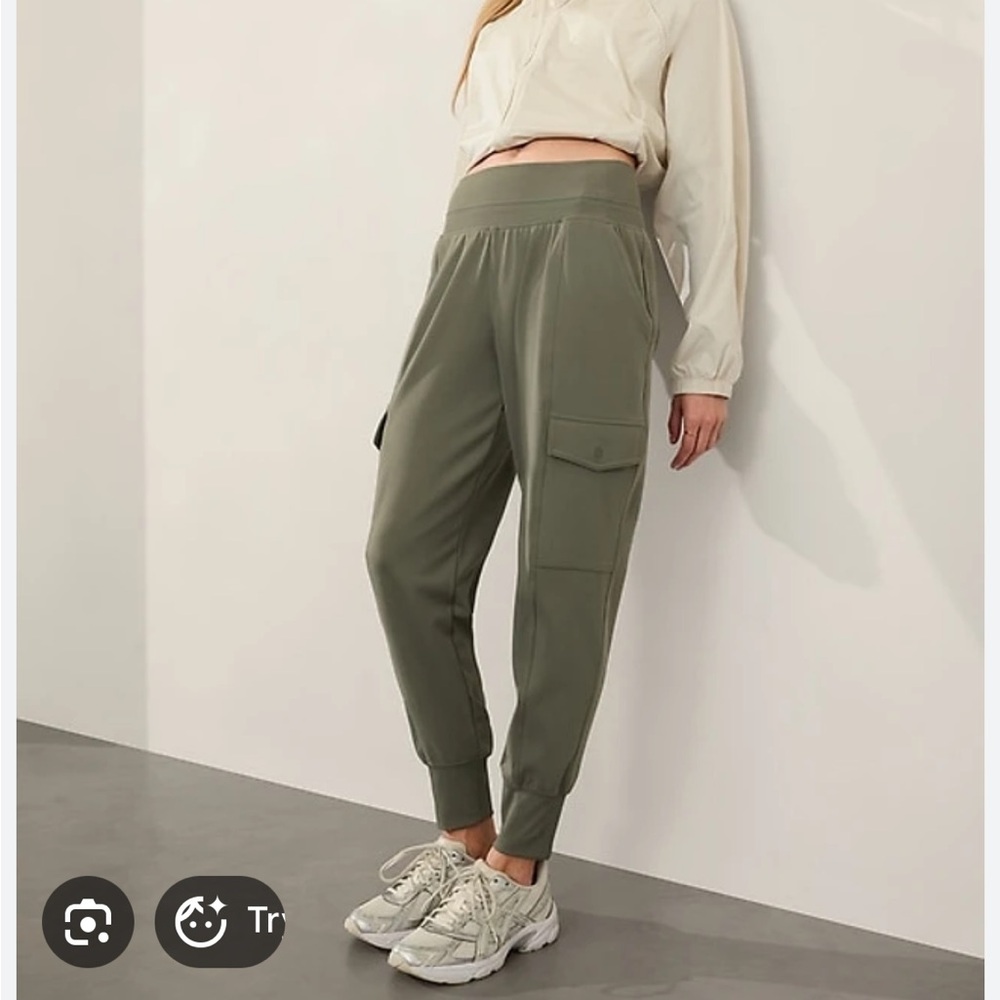 Athleta Venice High Rise Cargo Joggers